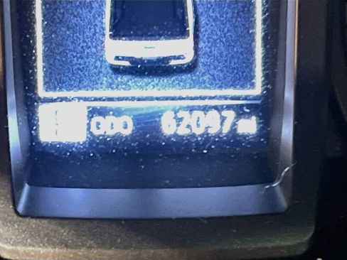 Used 2021 Toyota Tacoma TRD Off-Road w/ Technology Package AWD/4WD image 12