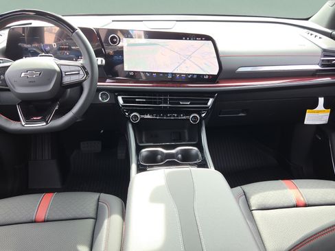 New 2026 Chevrolet Traverse RS w/ LPO, Floor Liner Package FWD image 12