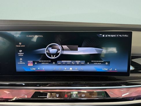 New 2026 BMW 740i RWD image 17