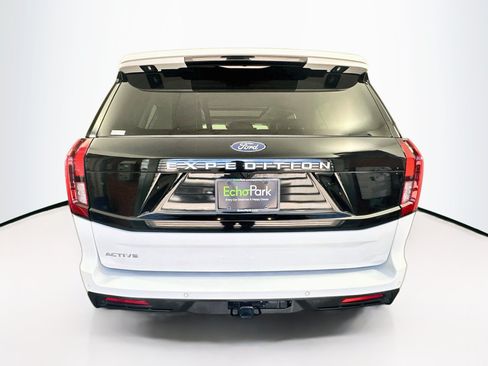 Used 2025 Ford Expedition Active AWD/4WD image 7