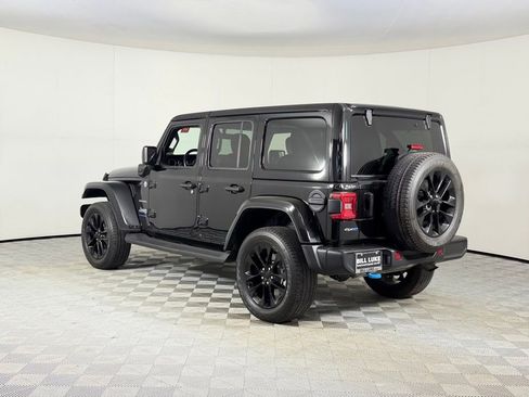 Used 2023 Jeep Wrangler Unlimited Sahara w/ Cold Weather Group AWD/4WD image 8