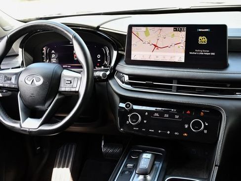 Used 2023 INFINITI QX60 Luxe w/ Performance Audio Package AWD/4WD image 2