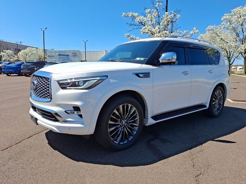 Certified 2024 INFINITI QX80 Sensory w/ All-Season Package AWD/4WD image 3