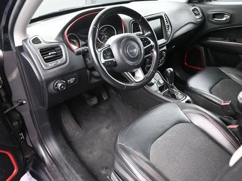 Used 2019 Jeep Compass Trailhawk AWD/4WD image 21