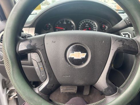 Used 2011 Chevrolet Tahoe 2WD image 21