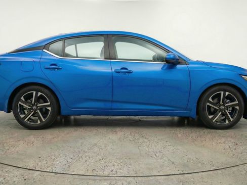 Used 2025 Nissan Sentra SV image 11