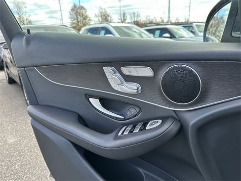 Used 2020 Mercedes-Benz GLC 300 GLC 300 image 31