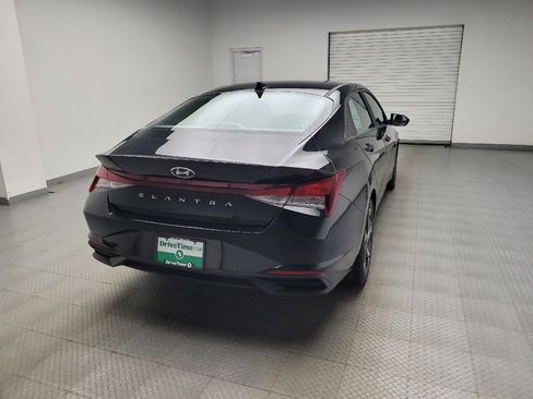 Used 2023 Hyundai Elantra SEL w/ Convenience Package FWD image 7