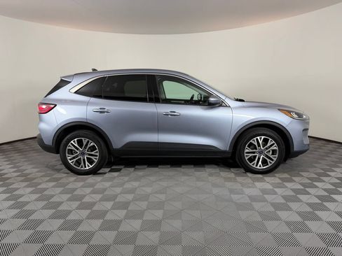 Used 2022 Ford Escape SEL w/ Technology Package AWD/4WD image 2