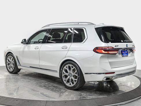 Used 2023 BMW X7 xDrive40i w/ Premium Package image 4