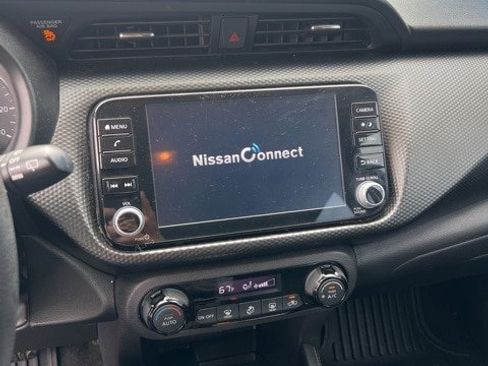 Used 2021 Nissan Kicks SV image 15