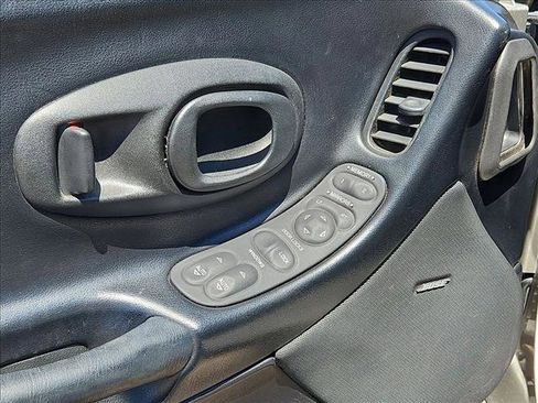 Used 2001 Chevrolet Corvette Convertible w/ Preferred Equipment Group2 RWD image 12