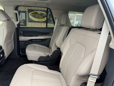 Used 2022 Ford Expedition Limited RWD image 8