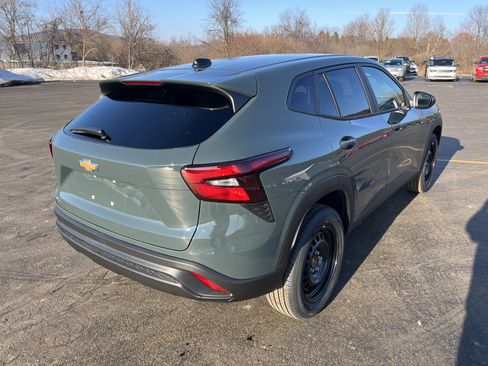 New 2026 Chevrolet Trax LS image 8