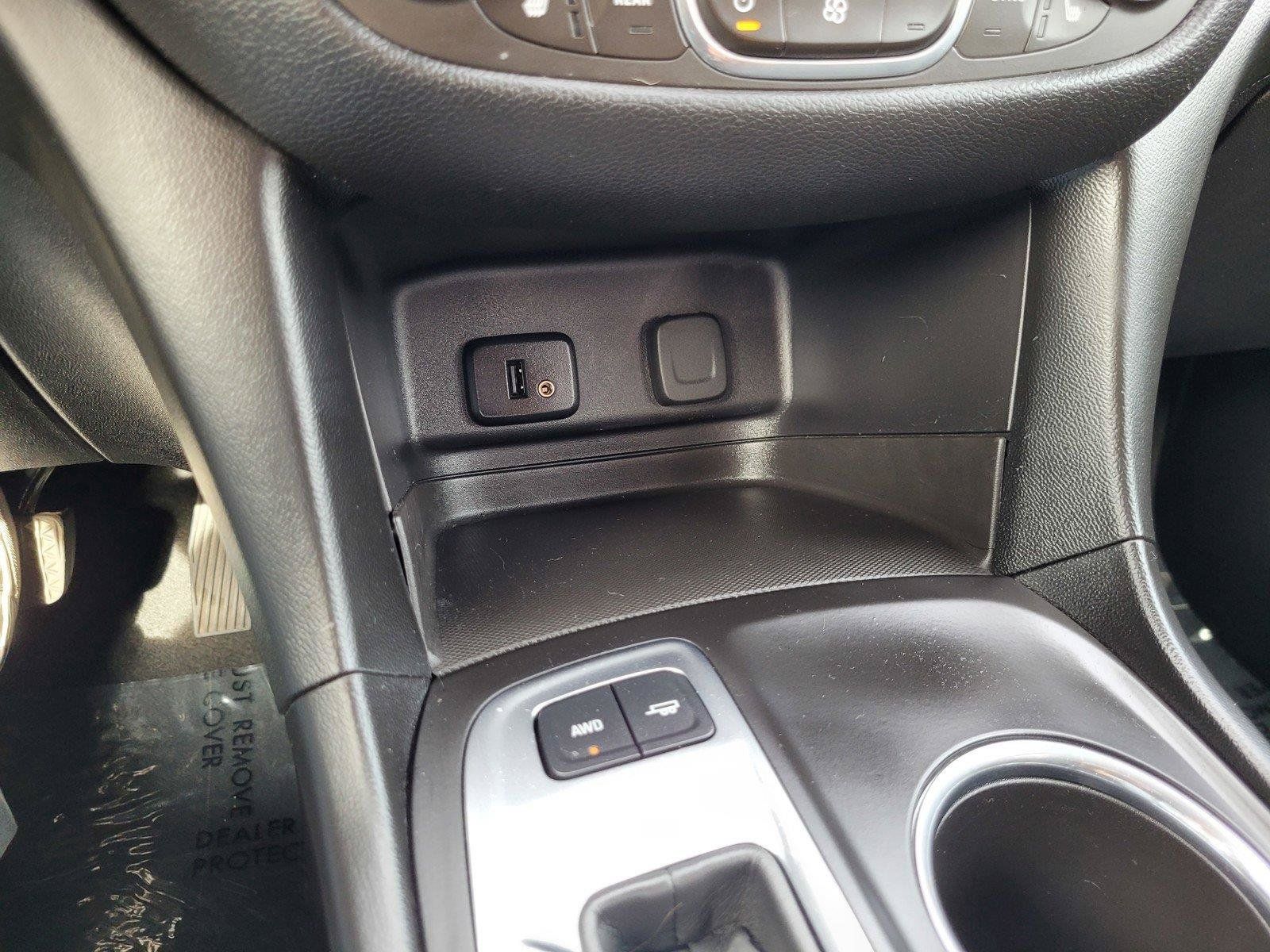 Used 2018 Chevrolet Equinox LT AWD/4WD image 24