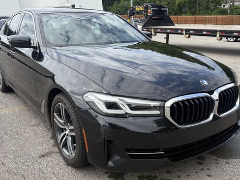 Used 2021 BMW 530i xDrive w/ Convenience Package AWD/4WD image 2