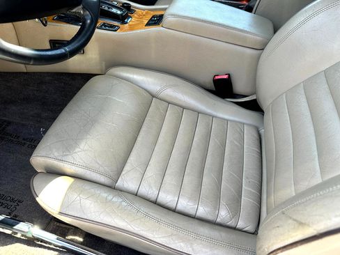 Used 1990 Jaguar XJS V12 Convertible image 34