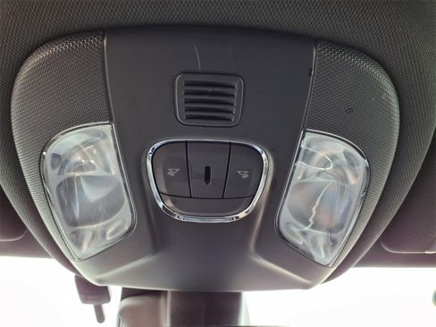 Used 2022 Jeep Compass Limited image 32