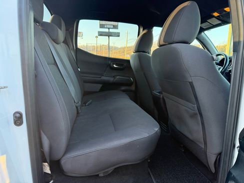 Used 2017 Toyota Tacoma SR5 image 24