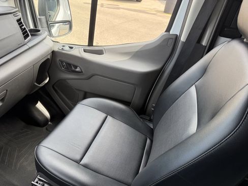 Used 2023 Ford Transit 250 Medium Roof image 16