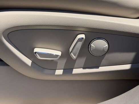 Certified 2023 Lincoln Nautilus Reserve AWD/4WD image 17
