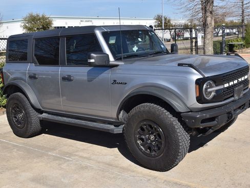 Used 2022 Ford Bronco Wildtrak image 5