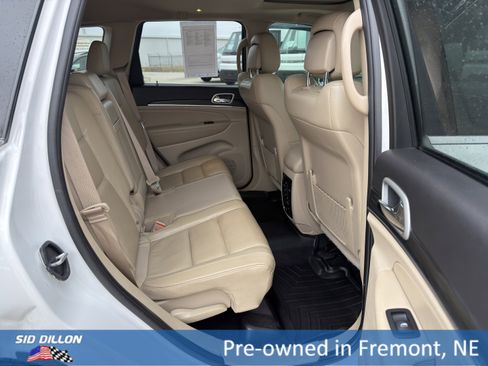 Used 2021 Jeep Grand Cherokee Limited image 16