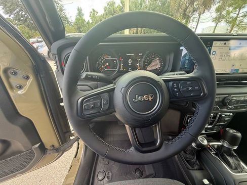 New 2026 Jeep Wrangler Unlimited Rubicon w/ Safety Group AWD/4WD image 20