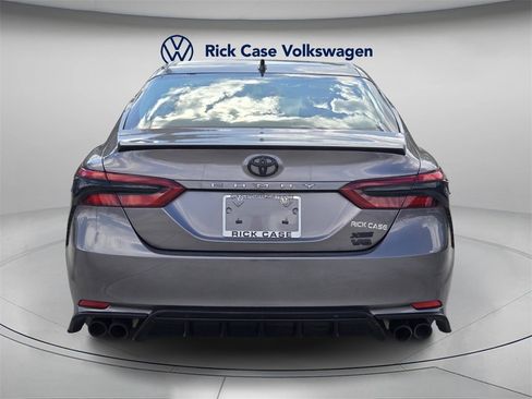 Used 2021 Toyota Camry XSE image 5