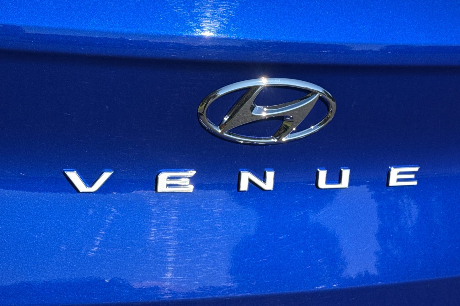 Used 2025 Hyundai Venue SEL FWD image 27