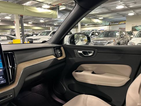 Used 2026 Volvo XC60 B5 Plus w/ Protection Package Premier AWD/4WD image 24
