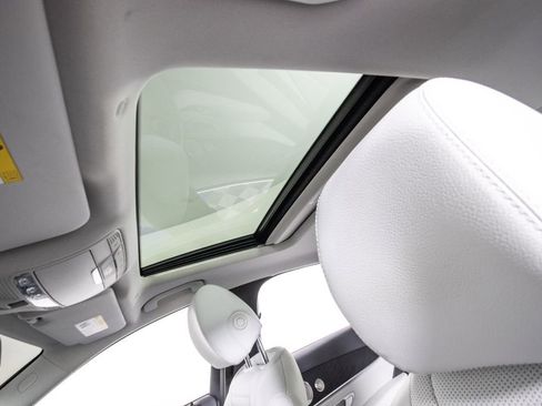 Used 2023 Mercedes-Benz E 350 Sedan image 25