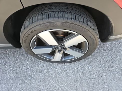 Used 2025 Hyundai Santa Fe Limited image 12