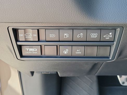 Used 2025 Toyota Sequoia TRD Pro AWD/4WD image 31