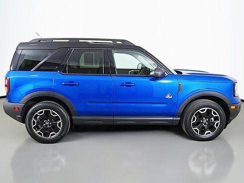 Used 2025 Ford Bronco Sport Outer Banks w/ Outer Banks Tech Package+ AWD/4WD image 17