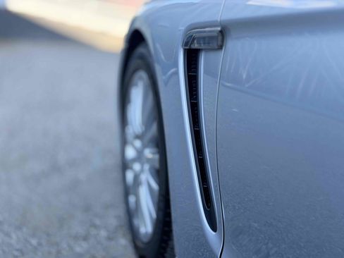 Used 2014 Porsche Panamera image 16
