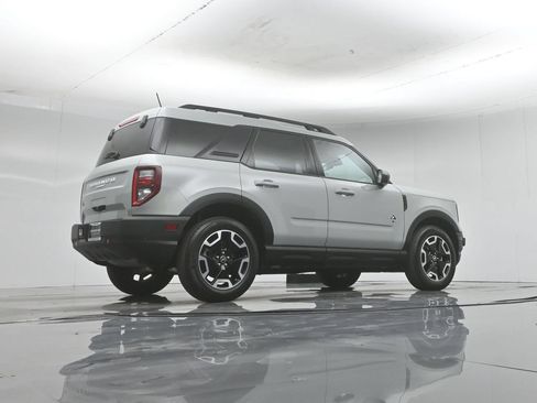 Used 2023 Ford Bronco Sport Outer Banks w/ Tech Package AWD/4WD image 52