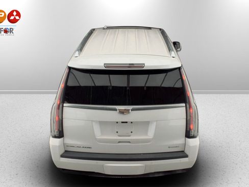 Used 2019 Cadillac Escalade ESV Platinum image 5