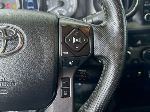 Used 2021 Toyota Tacoma TRD Off-Road w/ Technology Package image 23