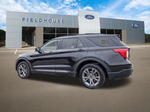 Used 2023 Ford Explorer XLT w/ Equipment Group 202A AWD/4WD image 21