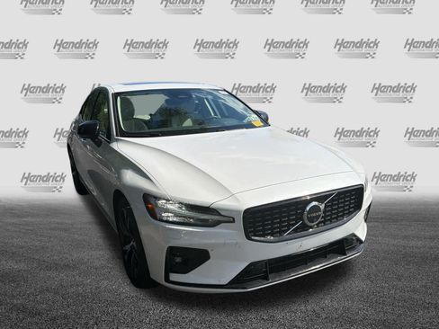 Certified 2024 Volvo S60 B5 Plus FWD image 3