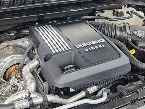 Used 2024 Chevrolet Silverado 1500 LT Trail Boss w/ Convenience Package II image 48