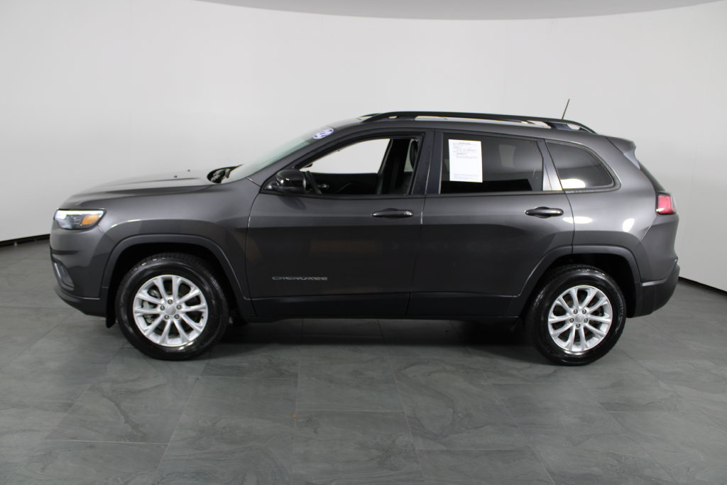 Used 2022 Jeep Cherokee Latitude Lux w/ Sun & Sound Group AWD/4WD image 13