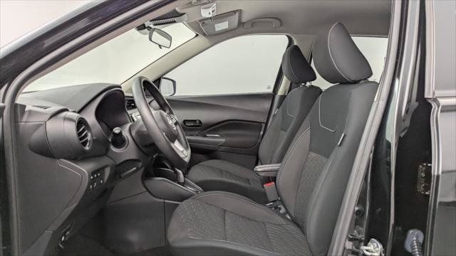 Used 2022 Nissan Kicks S FWD image 14