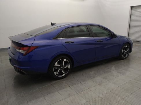Used 2021 Hyundai Elantra Limited image 10