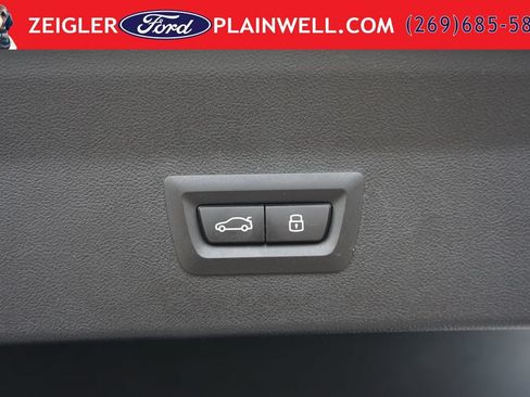Used 2025 BMW X4 xDrive30i w/ Premium Essential Package AWD/4WD image 11