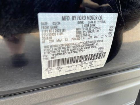 Used 2024 Ford Explorer XLT w/ Equipment Group 202A AWD/4WD image 27