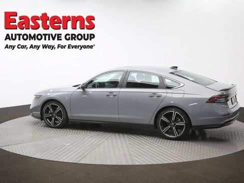 Used 2025 Honda Accord Sport image 59