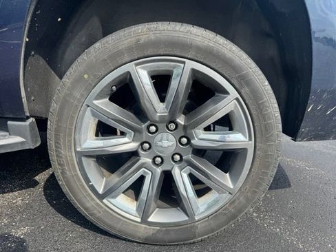 Used 2020 Chevrolet Tahoe LT w/ Max Trailering Package AWD/4WD image 11