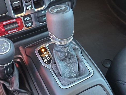 New 2026 Jeep Wrangler Unlimited Rubicon AWD/4WD image 26